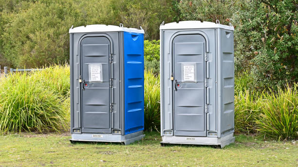 Best VIP or Luxury Restroom Trailers  in East Massapequa, NY